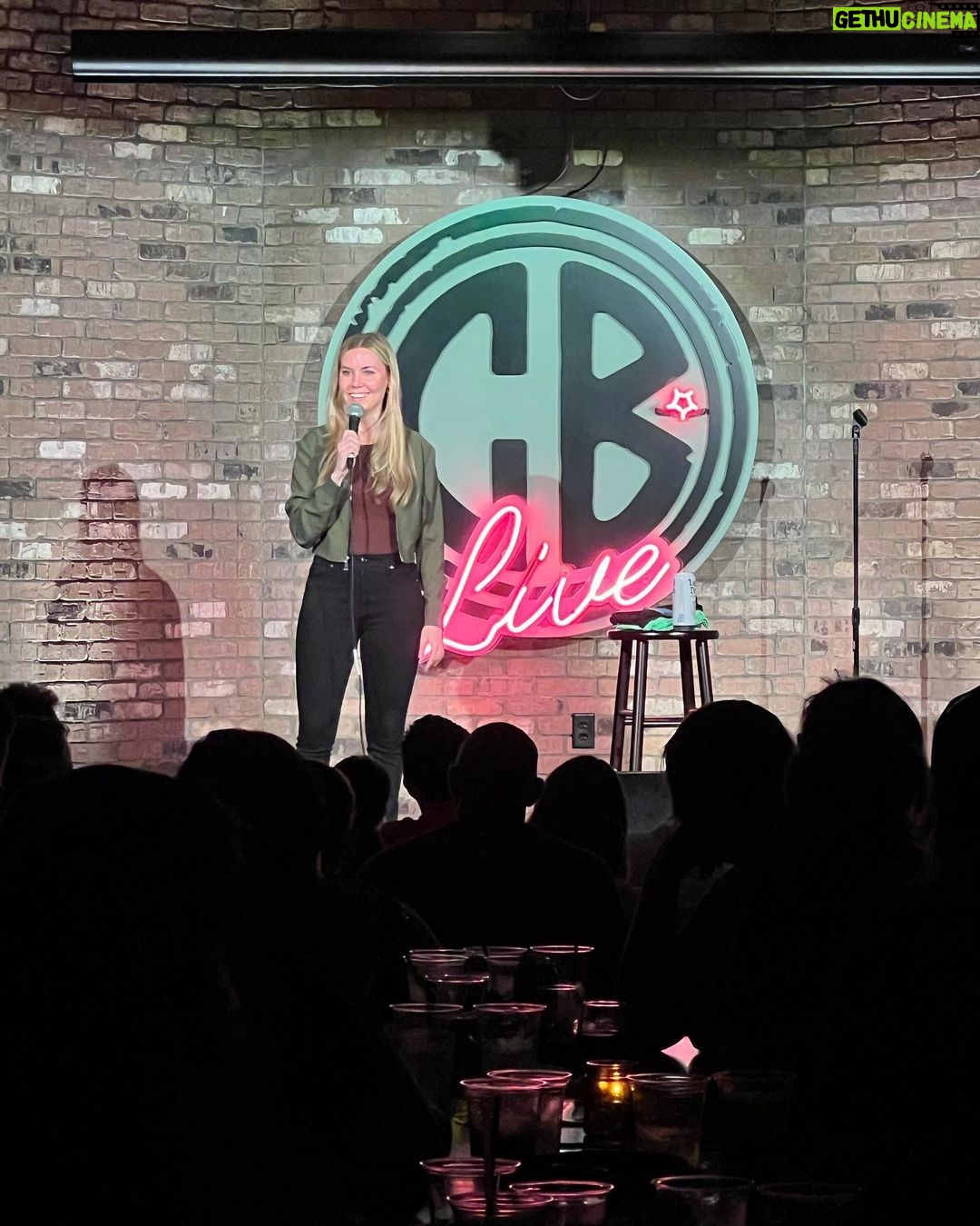 Kelsey Cook Instagram - Holy hell it was 118 DEGREES in Phoenix but having @taylortomlinson fly over made it the greatest 🥰 thank you to everyone who left their air conditioned house and risked their genitals melting clean off to come see us. @cblivephx is such a great club. Here are my dates for the rest of the year: Aug 4 Davenport, IA Aug 11-13 Dania Beach, FL Sept 15-16 Ft Collins, CO Sept 28-30 Louisville, KY Oct 5-7 Spokane, WA Oct 19-22 Cleveland, OH Nov 2-4 Grand Rapids, MI Nov 9-11 Washington, DC Nov 15 Nashville, TN Nov 16 Huntsville, AL Nov 17-19 Atlanta, GA Dec 1-2 Boston, MA Dec 7-9 Tampa, FL KELSEYCOOK.COM🎫