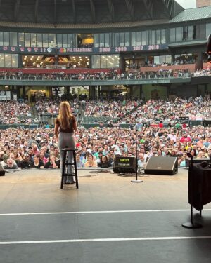 Kelsey Cook Instagram - What an unforgettable weekend 🥹 Flew to Memphis and OKC to watch @thatchaddaniels on the @bertkreischer stadium tour, and got surprised with guest spots in front of the biggest crowds I’ve ever performed for. Thank you so much Bert and @leeannkreischer for absolutely everything. It was a dream. Gonna post about this for a week straight ok bye 👋🏻