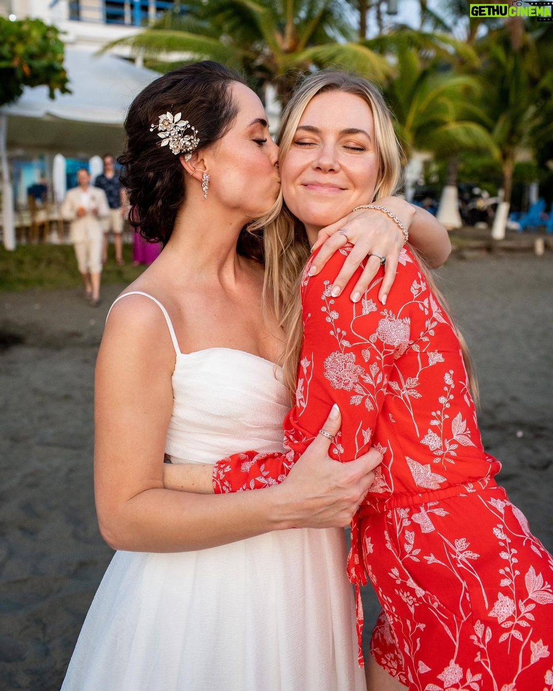 Kelsey Cook Instagram - Loved doing bridal makeup for my beautiful friend @rockhardrachel on her wedding day! 😍👰🏻♀️ Costa Rica