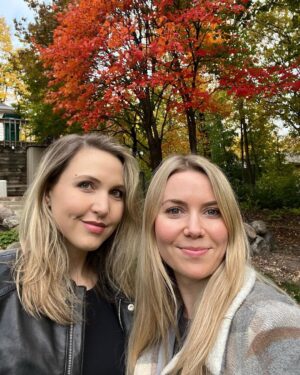Kelsey Cook Instagram - The girls visited me in Minnesota and it was the greatest 🍂🍁🥰🧖🏼‍♀️🎲 @taylortomlinson’s camera zoom timing is unparalleled, and Delanie continues to be better than all of us by not having social media 😂