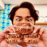 Ken Yasuda Instagram - 収録中にスパムもらっちゃった🙌 嬉しい☺️ #シナモンと安田顕のゆるドキクッキング #睨み飯