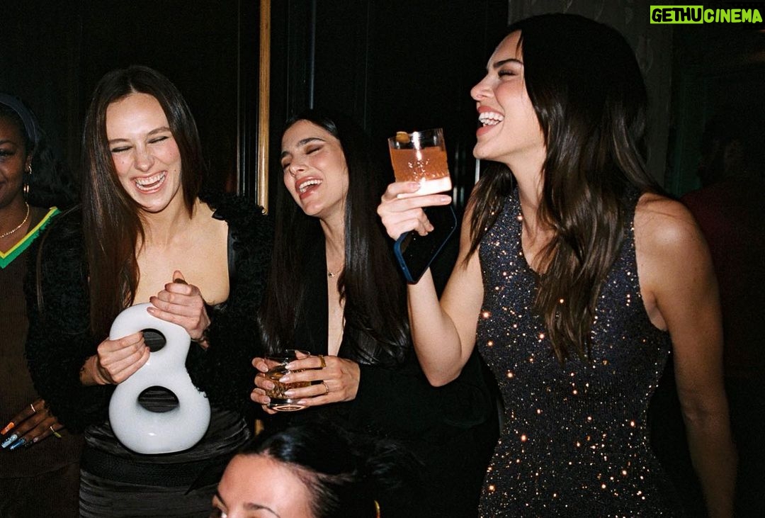 Kendall Jenner Instagram - happy nights with @drink818