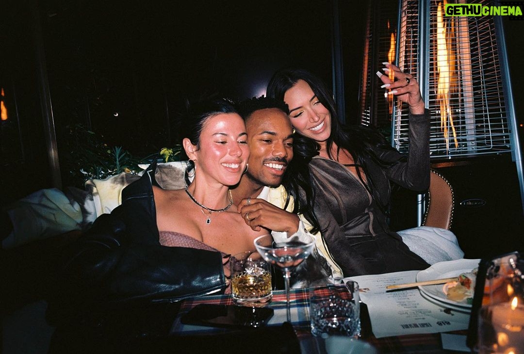 Kendall Jenner Instagram - happy nights with @drink818