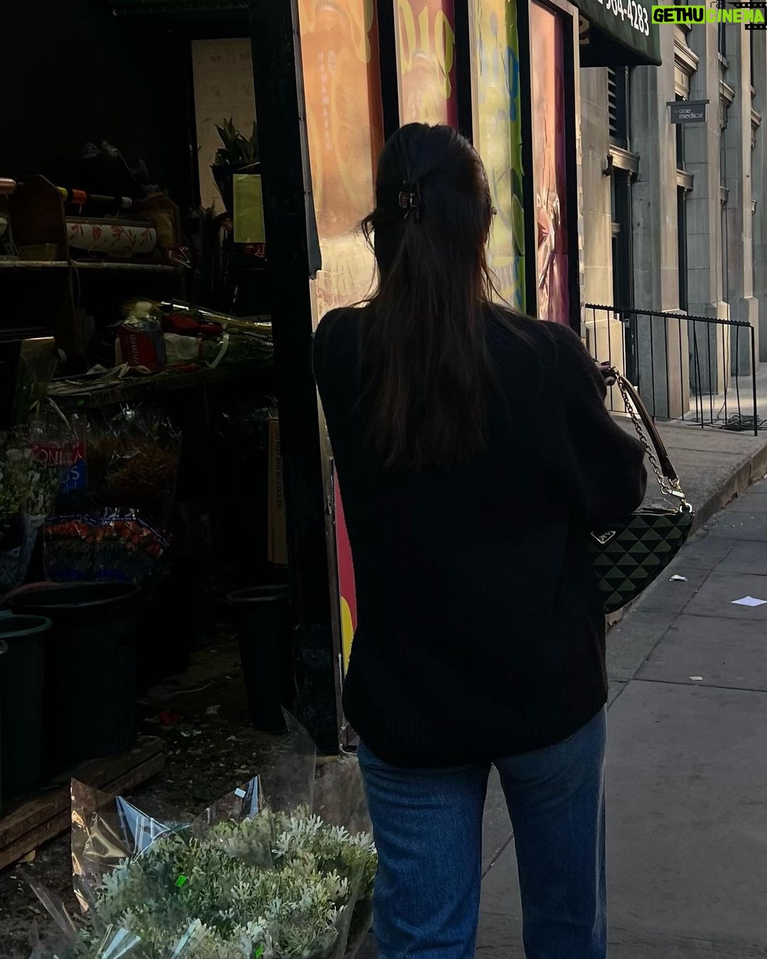 Kendall Jenner Instagram - city strolls @prada #PradaTriangle #PradaSymbole #ad