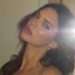 Kendall Jenner Instagram – falling back