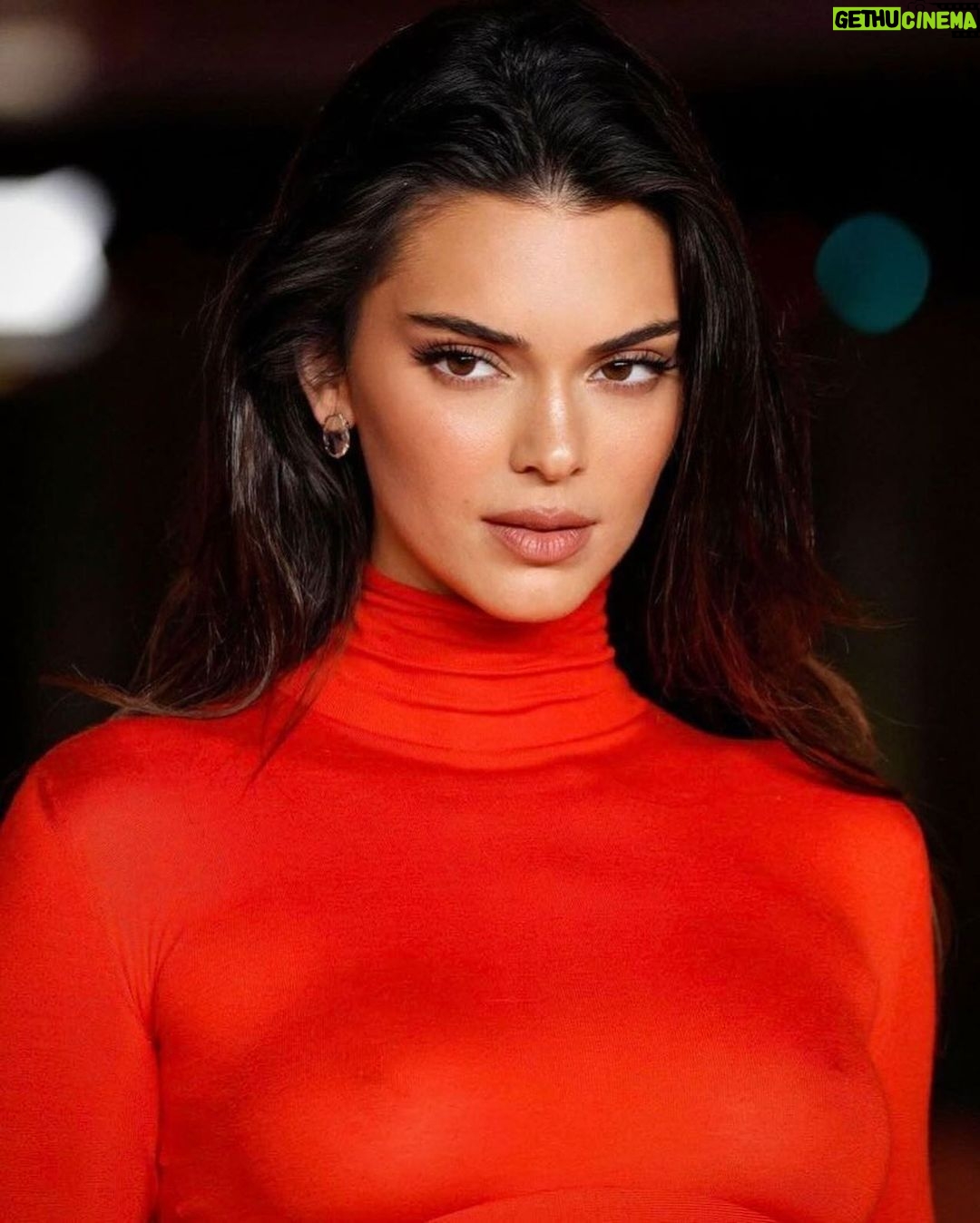 Kendall Jenner Instagram - last night at the @academymuseum gala in @fendi couture