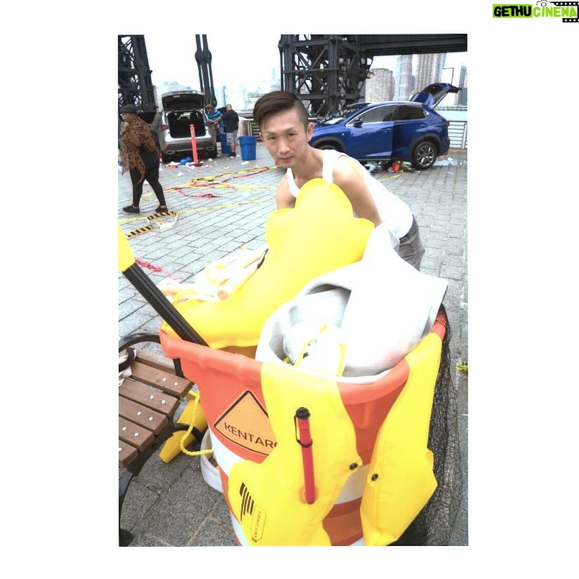 Kentaro Kameyama Instagram - 🚧Caution: It’s an unconventional material challenge on @ProjectRunway, Thursday at 9/8c on @lifetimetv! 🚧 #projecyrunway #projectrunway16 #designerkentaro #プãƒã‚¸ã‚§ã‚¯ãƒˆãƒ©ãƒ³ã‚¦ã‚§ã‚¤