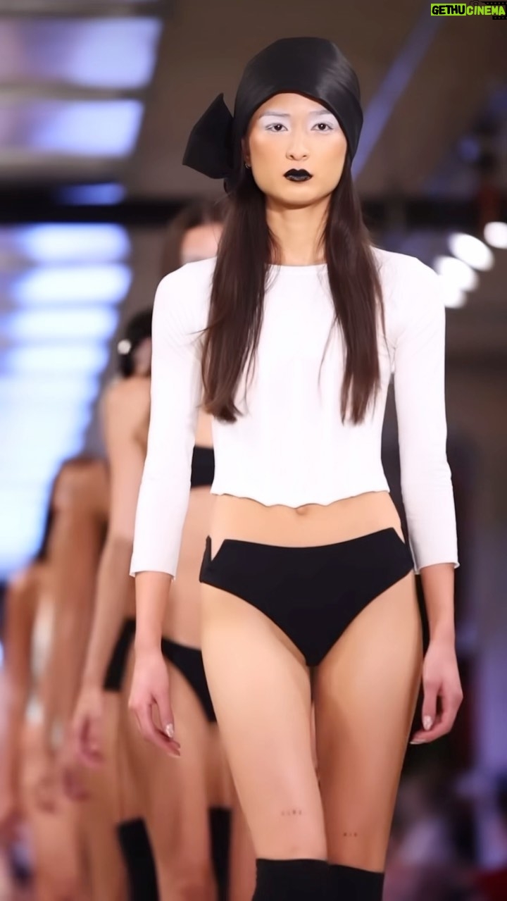 Kentaro Kameyama - 1.5K Likes - My first time presenting my #swimwear #collection with @artheartsfashion at Los Angeles Swim Week! #losangelesswimweek #swimweek
Video: @amandachouphoto