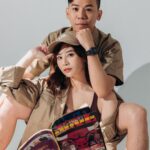 Kerstin Chan Instagram - 聽說不少先生陪拍孕婦寫真時都提不起勁😵 但對很多孕媽咪來說 這10月經歷了身心劇烈變化 都希望能被好好記錄下來 為這趟辛苦卻幸福的難忘旅程留個紀念 有你們的配合就是最棒的支持 如果打起精神、提起勁參與 那就更圓滿了🥰 畢竟一生可能只有一次 像我目前真的不敢想像再次經歷😂 表揚一下不愛拍照的邵爸爸 展現120分的配合度 雖然收工後他回家倒頭大睡3小時 還是一副虛脫的樣子😂 辛苦了辛苦了～ 📚雜誌是 @philipshao 25年前的收藏🏀 謝謝團隊 成全了我想拍出運動雜誌風的願望 📷 @bao_photography 💄@judy_beautyworld Special thanks ✔️ @nike #Nike @karen0576 🫶🏻 #Maternityphotography #孕婦寫真 #孕寫真 #pregnancy