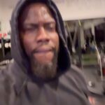 Kevin Hart Instagram - Morning world…..I’m up and at it damn it!!!!!! Operation stay right so you don’t have to get right is in session…. Motivated and focused…. “LIFT” is now streaming!!!!!! Give it a watch damn it…. It’s gooooooood!!!!! #HustleHart