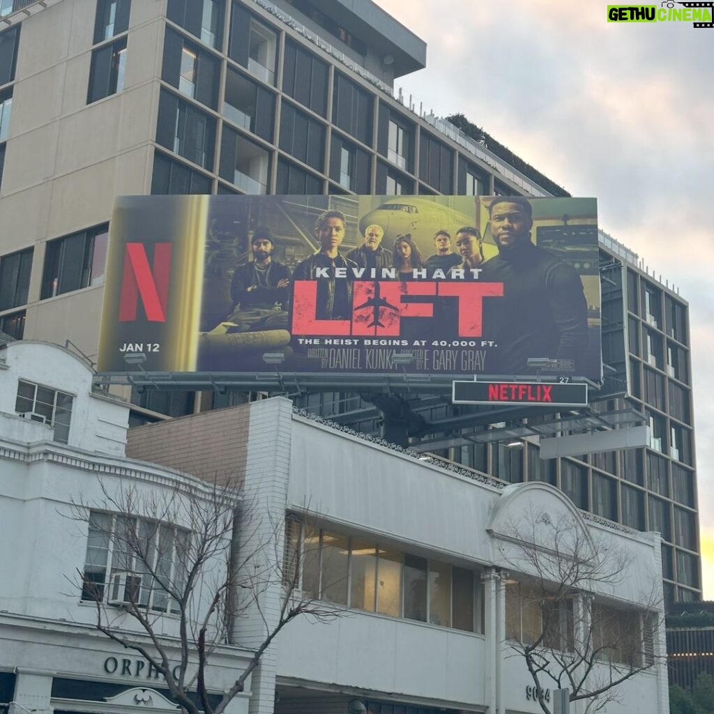 Kevin Hart Instagram - Seeing billboards like this never gets old….. I am forever grateful 🙏 ….. Make sure you check out “LIFT” on @netflix NOOOOOOOOWWWWW!!!!!!! Go see what all of the hype is about!!!!