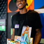 Kevin Hart Instagram - This #GivingTuesday we’re showing love to the @bcgfoothills for their support of the youth in our communities. @Jvando_ served the boys and girls basketball teams over the holidays and surprised a couple guests along the way! The @myharthouse toy drive ends Dec 1st so don’t forgot to drop into a location in Los Angels to donate @bcgfoothills @myharthouse @jarred_vanderbilt_foundation