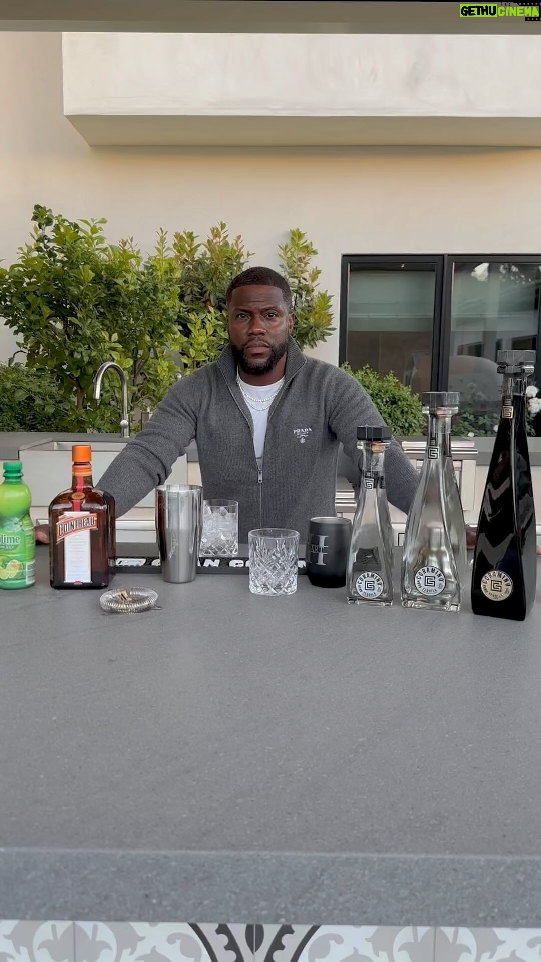 Kevin Hart Instagram - Happy Thanksgiving Turkeys!!!!! I’m thankful for @grancoramino and you should be to damn it!!!!! Premium tequila for the people that I love which is all of you…. If you are drinking @grancoramino tag me and let me know…..P.S I’m the fastest margarita maker in the world 💪🏾😂