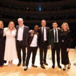 Kevin Hart Instagram - It was a great night of comedy with the Good + Foundation….. Credits for caption: @KevinMazur @goodplusfdn, @JessSeinfeld, @JerrySeinfeld, @AmySchumer, @RonnyChieng, @DNice ….. #LiveLoveLaugh