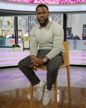 Kevin Hart Instagram - A crazy week of Marketing & Promotion in style!!!!! I appreciate ya @ashleynorthstyle ….. Make sure you check out “Lift” on @netflix NOOOOOWWWWW!!!!!! #ComedicRockStarShit