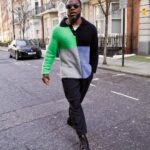 Kevin Hart Instagram - Little man that does BIG things…. Promo tour for “LIFT” has been incredible…..the reaction from the fans on this film has been AMAZING!!!!! We drop tomorrow on @netflix …. LET’s GOOOOOOOO …. Styled by @ashleynorthstyle