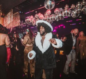 Kevin Hart Instagram - Celebrated my brother @kingjames B Day in style …. Studio 84 was a stone cold groove jack!!!!!! #LiveLoveLaugh