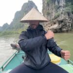 Kevin Miranda Instagram - ✌️🇻🇳 #vietnam #hat #mortalkombat #nature #reels #reelsinstagram #video #viet #landscape #tour #ninhbinh Ninh Bình