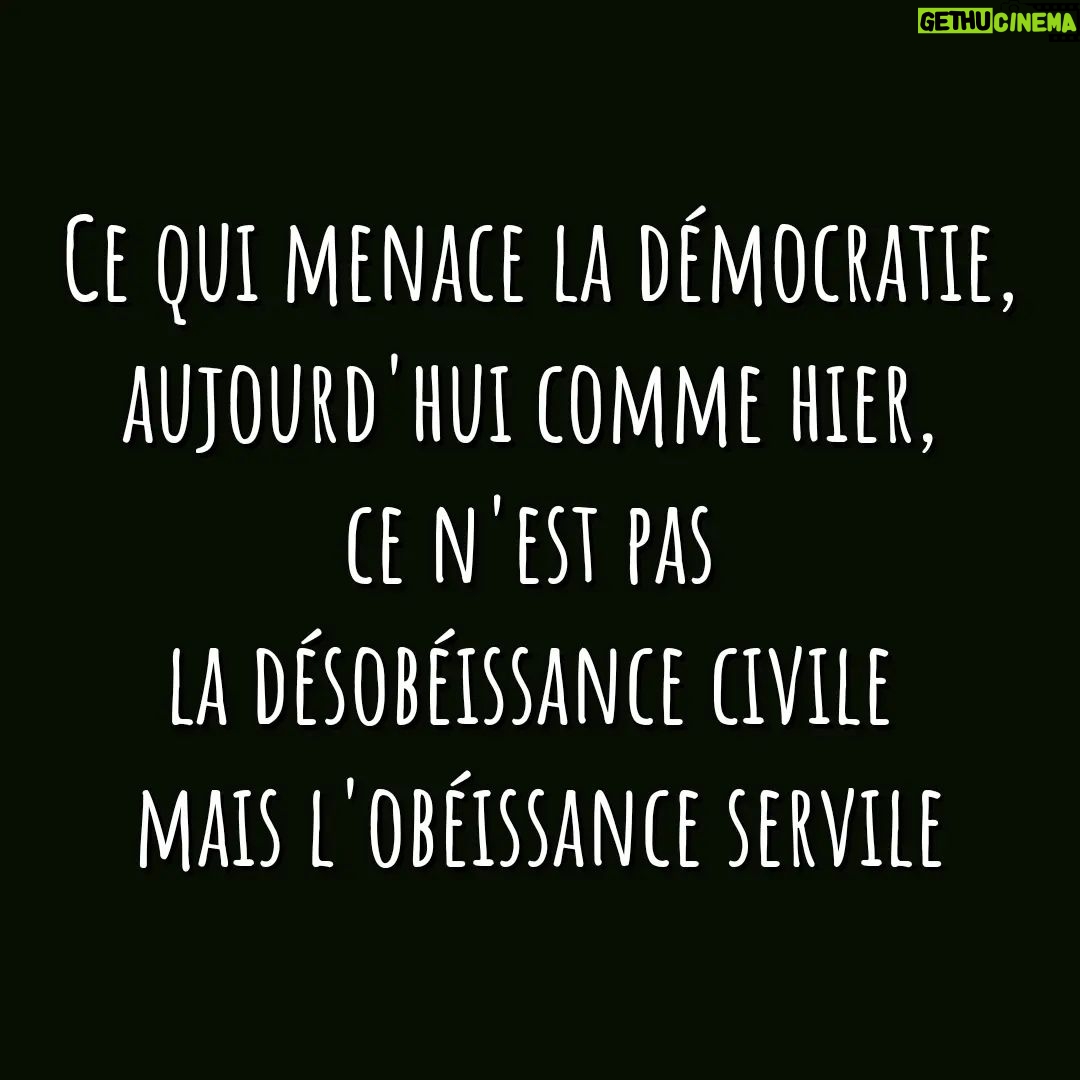 Kevin Miranda Instagram - 👁️ Jean-Marie Muller 👁️ 👉 Philosophe 🇨🇵 spécialiste de la non violence Le Pouvoir a besoin de gens qui lui obéissent pour s'exercer et subsister Les peureux obéissent pour que ça cesse Les courageux savent que c'est parce qu'on obéit que ça continue 🙏 Soutien TOTAL à tous les français et à tous les citoyens du monde qui subissent chaque jour et dans l'ombre À tous ceux qu'on appelle gilets jaunes et qui brûlent de courage À tous les soignants suspendus ou plutôt prisonniers À tous les pompiers et autres professions À tous les boulangers, professeurs, artisans, commerçants Jeunes & Vieux À TOUS : ON EST ENSEMBLE ♥️ #citation #mots #phrase #reflexion #photo #phrases #question #philosophe #philosophie #photooftheday #picture #quote #insta #instadaily #instamood #jeanmariemuller