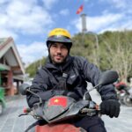 Kevin Miranda Instagram - 🇻🇳 L'une de mes + belles expériences de voyage : faire la boucle de Ha Giang au Nord du Vietnam en scooter jusqu'à la frontière chinoise 🤩 C'est à couper le souffle, si vous en avez la possibilité : FONCEZ ♥️ @sarahynob #vietnam #viet #hagiang #paysage #scooter #road #goals #mountains #picture #photo #travel #trip #go