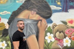 Kevin Miranda Instagram - ⚠️ OMERTA ⚠️

💣 CHAQUE ANNÉE :

🇨🇵 ~50 000 enfants "disparaissent"
🇪🇺 ~250 000 enfants "disparaissent"
🇺🇸 ~500 000 enfants "disparaissent"

⭕ LE SAVIEZ-VOUS ⁉️

👉 Comment se fait-il que les médias n'en parlent jamais ⁉️ 

🤔 Pourtant tout un tas de sujets débiles sont abordés tous les jours sur les plateaux télé 

🤔 Pourtant des gens courageux se battent pour que la vérité éclate et on ne les aide pas dans ce combat qui est le + important de tous @karl_zero_absolu

➡️ Le traffic humain et celui des enfants est la pire chose qui soit
S'il est passé sous silence c'est parce que les réseaux remontent jusqu'au + haut sommet de l'état 

👁️ Imaginez-vous maintenant ce que cela peut représenter dans les autres pays du monde 

#ensemble #verite #video #videodujour #videooftheday #mensonge #eveil #reveil #peuple #esprit #dissidence #force #courage #infos #informations #news #zelensky #instadaily #instanews #instagood
