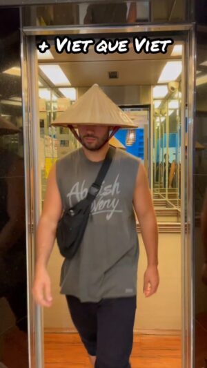 Kevin Miranda Instagram - 🇻🇳 Quand t'as un peu trop kiffé le Vietnam 👀

#viet #travel #trip #video #reels #vietnamtravel #pho #asia #reelsinstagram #videooftheday #vietnam #lol #fun #funny #hanoi #hochiminh #instagood #instagram #instadaily #😂