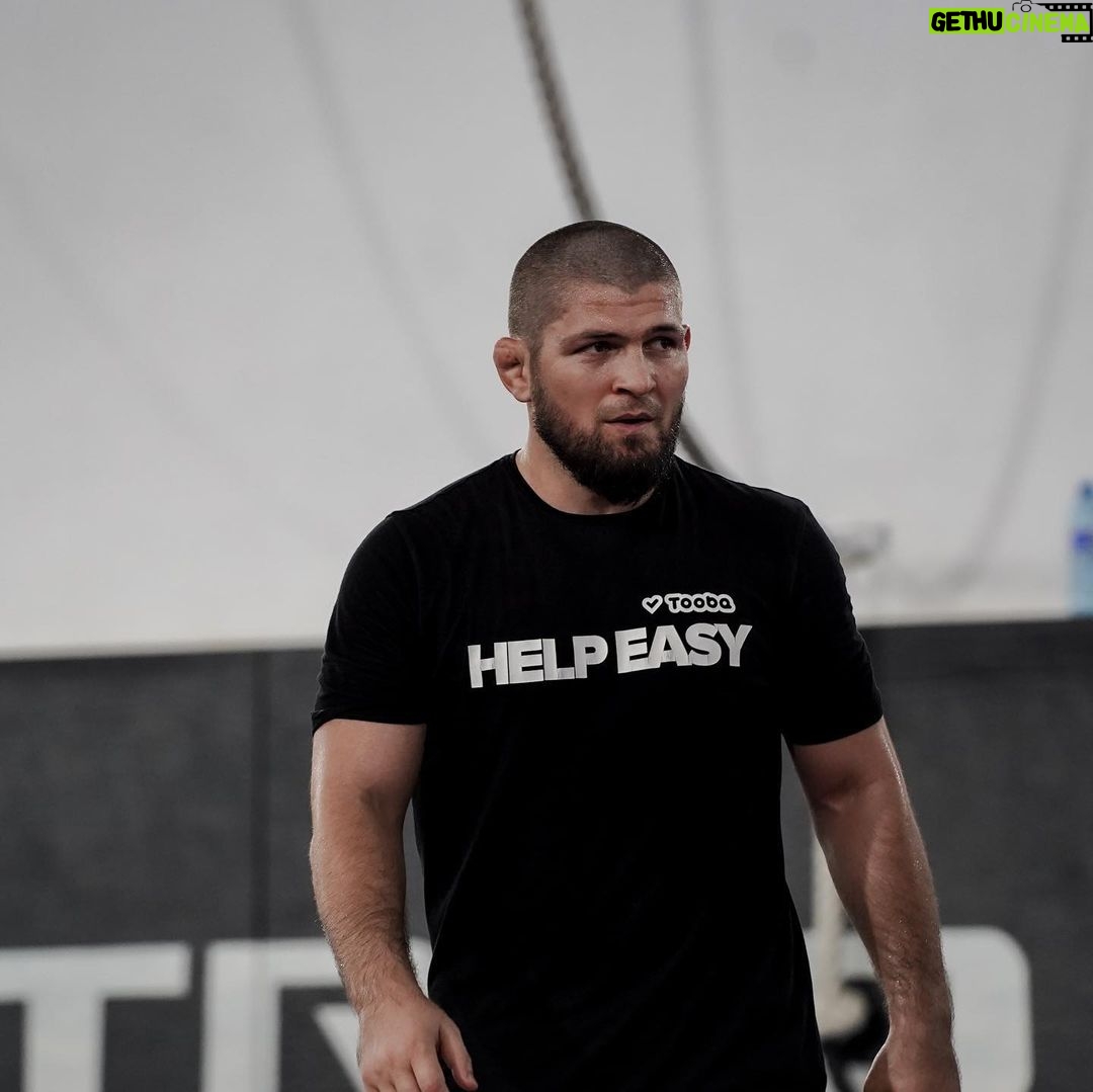 Khabib Nurmagomedov Instagram - Хорошо, что проснулся ….
