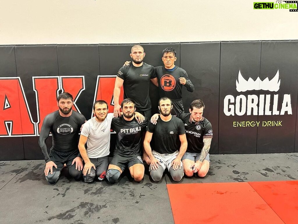 Khabib Nurmagomedov Instagram - This place has incredible energy 👌 Saturday is not a rest day AKA Gym