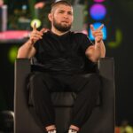Khabib Nurmagomedov Instagram - It was great event and even better crowd at @vcon.newera last weekend in Dubai 👌 Thanks everyone for coming. 🤝👋