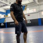 Khabib Nurmagomedov Instagram - Все что случается в зале, остаётся в зале ))) @shamilzavurov брат у тебя еще неделя есть исправиться )))😄