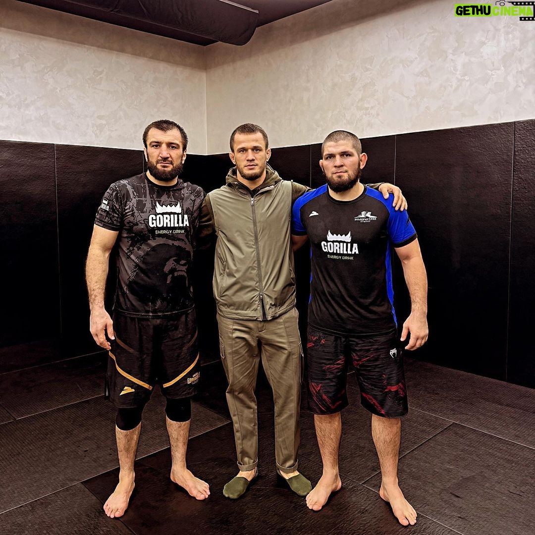 Khabib Nurmagomedov Instagram - Младшие