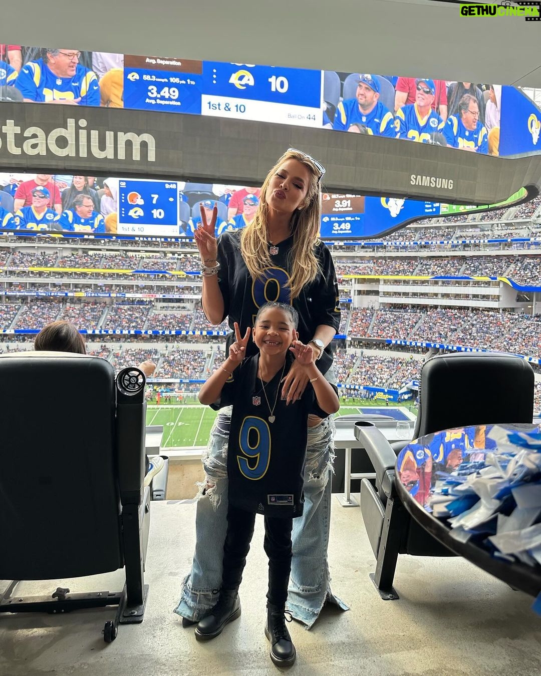 Khloé Kardashian Instagram - We had such a great time at the Rams game!!! Thank you to the Stafford’s for inviting True and I! 💙💛 True’s first football game and it couldn’t have been a better time!!! @kbstafford89 you and your girls are the best!