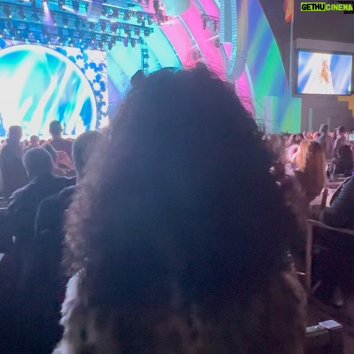 Khloé Kardashian Instagram - The Queen of Christmas!!!! For the little girls very FIRST concert ever, we went to see the Queen herself, @mariahcarey !! We all had the best time, creating the most magical memories!! Thank you mommy for taking all of us! 🩵