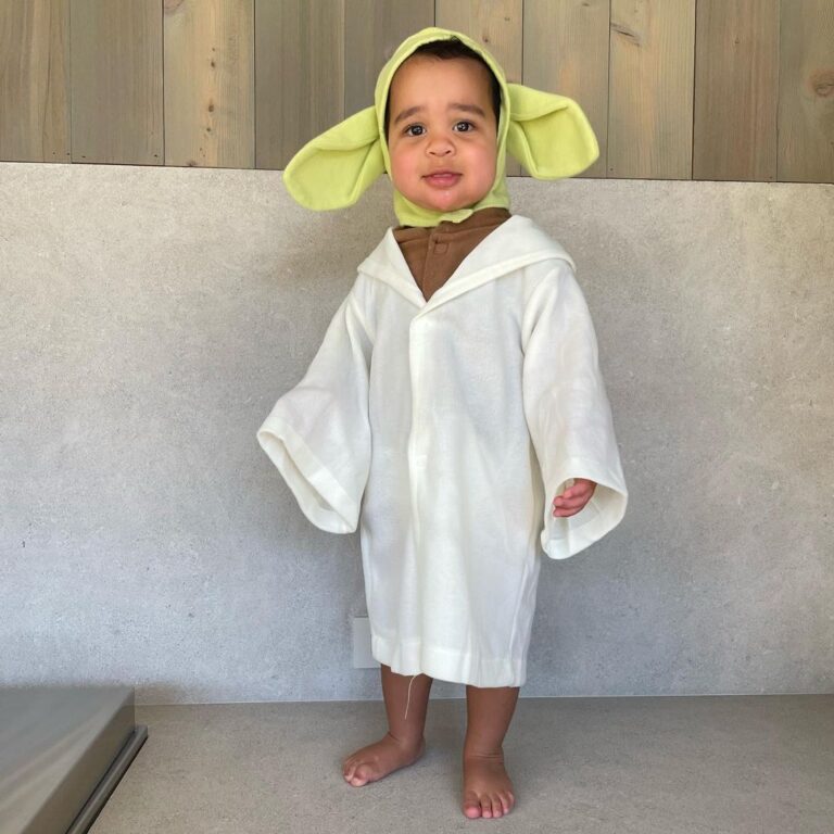 Khloé Kardashian Instagram - Tatum in a FEW of his costumes The Rock @therock A lumberjack Yoda