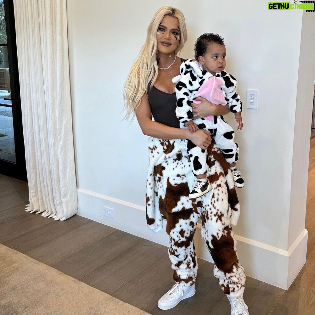 Khloé Kardashian Instagram - 🐄🐄until the cows come home🐄🐄