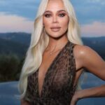 Khloé Kardashian Instagram – 🤎
