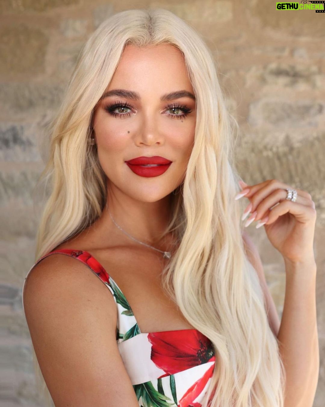 Khloé Kardashian Instagram - 💋il mio cuore è felice 💋