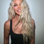 Khloé Kardashian Instagram - Smile! You may change someone’s day…. I hope you’re smiling and that your heart is happy 💌