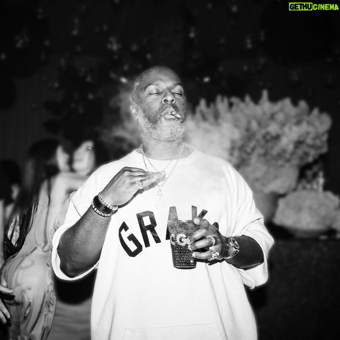 Khloé Kardashian Instagram - Happy birthday to Mr Good Vibes, the silk man himself. Silk sonic has nothing on you. You are the king of silk, vintage wine, watches, jewels, goblets (and so much more)… you are the one who knows everyone. I swear you have more contacts than a phone book but you’re as cool as a 🐈⬛ happy birthday to Mr Good Vibes. You always bring the vibes! I hope today you feel all the love and all the great vibes coming your way! Love and blessings Corey 🤍🤍🤍