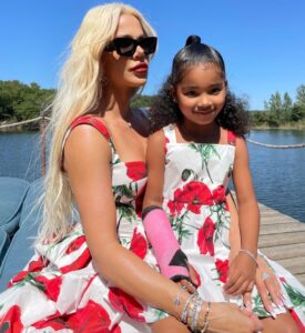 Khloé Kardashian Instagram - 🤍L'amor che move il sol e l'altre stelle ”The love that moves the sun and the other stars”🤍 Heaven