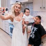 Khloé Kardashian Instagram – 🩵