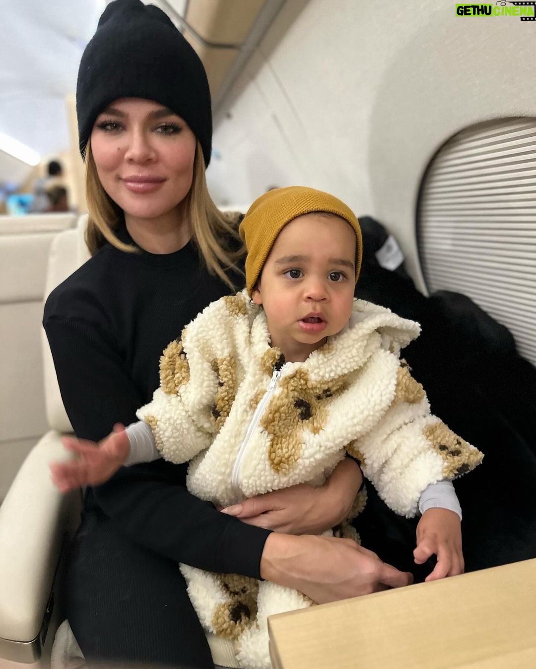 Khloé Kardashian Instagram - Deer Valley NYE 2023! Hello 2024!! Happy, healthy, blessed, and magical love wishes ✨