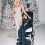 Khloé Kardashian Instagram - Christmas 2023 🩶🎄♥️