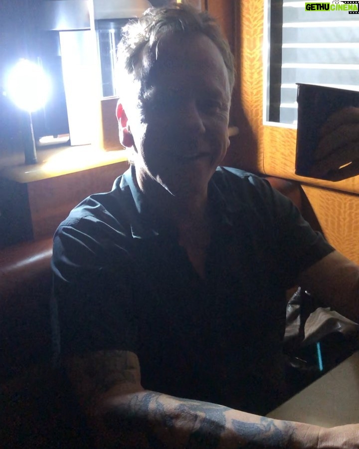 Kiefer Sutherland - 10.2K Likes - Behind the scenes tour moments... more to come...
