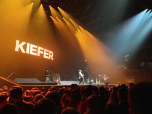 Kiefer Sutherland Instagram - Sending you all some pictures from Riga opening up for @muse