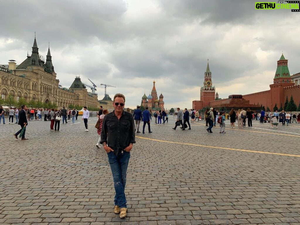Kiefer Sutherland Instagram - Sending you greetings from Red Square, Moscow!