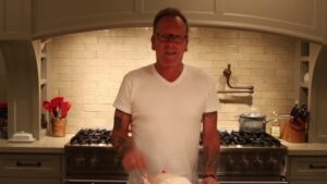 Kiefer Sutherland Instagram - If you screwed up Valentines. This might help. Visit website > Media>Video gallery to see full version. 🎥@completetours #valentines #cooking #chicken #stuffing