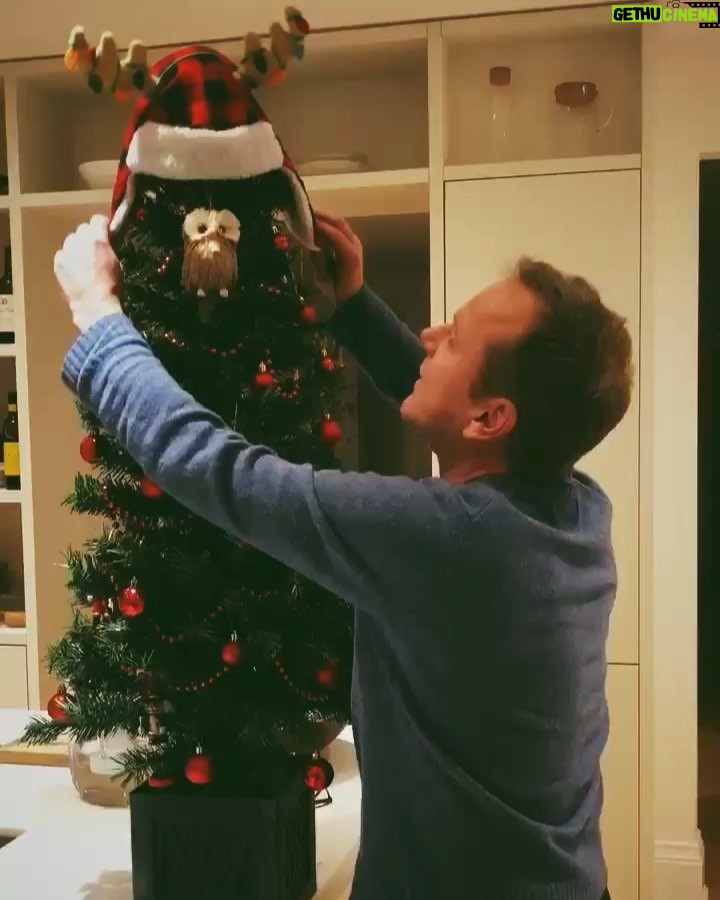 Kiefer Sutherland - 19.7K Likes - Happy Thanksgiving!