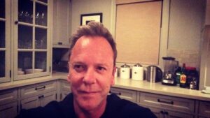 Kiefer Sutherland Instagram - Designated Survivor goes to @netflix