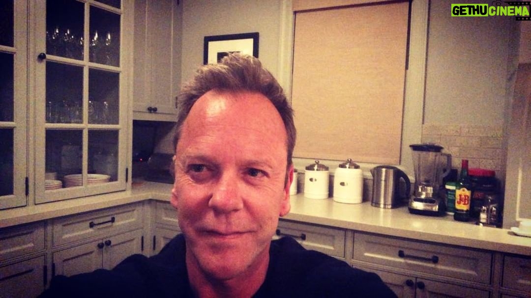Kiefer Sutherland - 19K Likes - Designated Survivor goes to @netflix